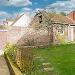 Casa vacanze La Parenthese Du Plessier - Garden Near Beauvais *