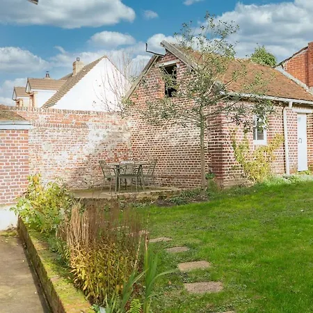 Holiday home La Parenthese Du Plessier - Garden Near Beauvais *